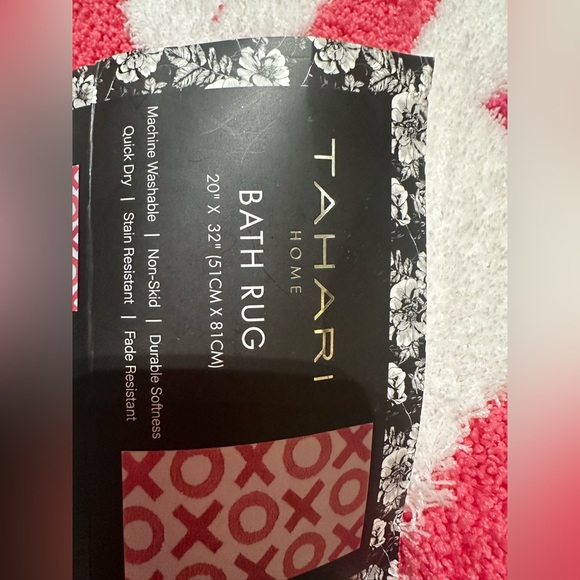 Tahari Pink and White Bath Rug - Picture 2 of 2